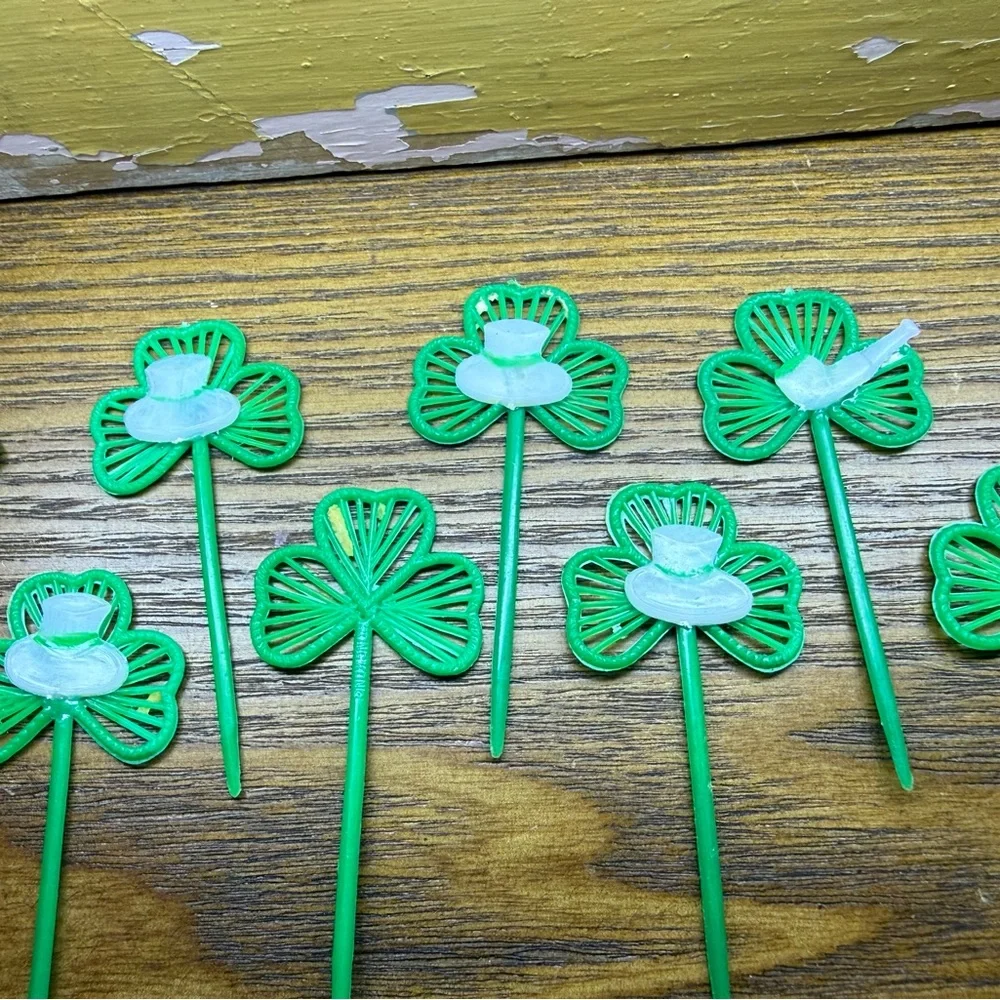 Green Shamrock Party Picks